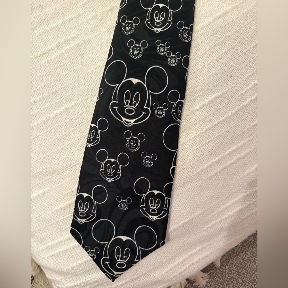 Disney Mickey Mouse Tie